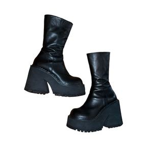 UNIF parker boots size 5